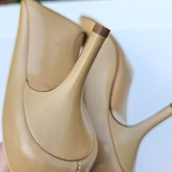 COACH Heel Pumps Dress Shoes, US size 6.5 B. Pristine condition - Picture 9 of 9
